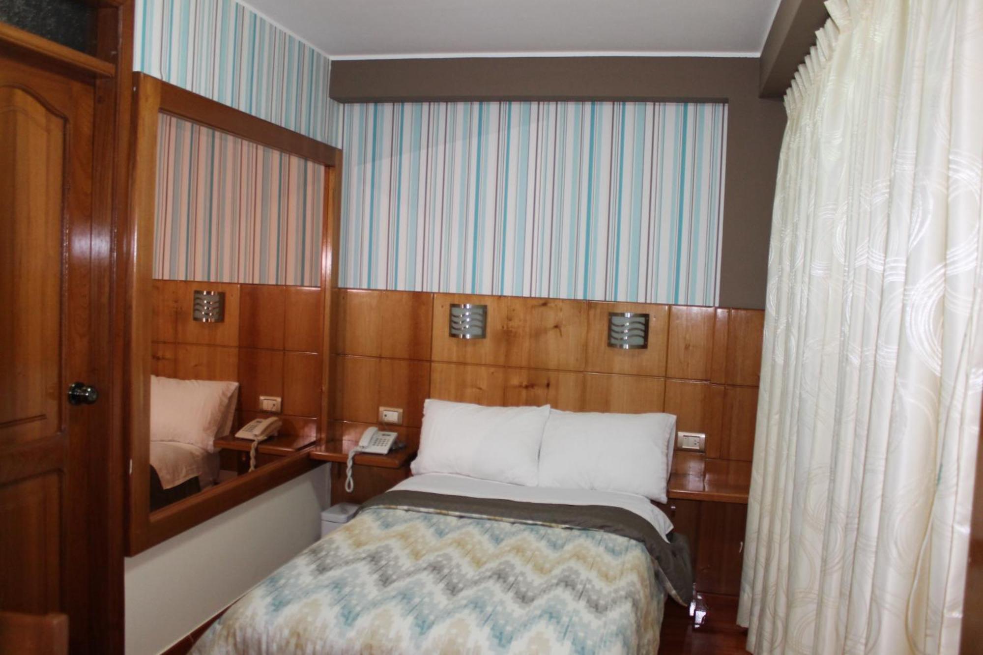 Hotel Venecia Huánuco الغرفة الصورة